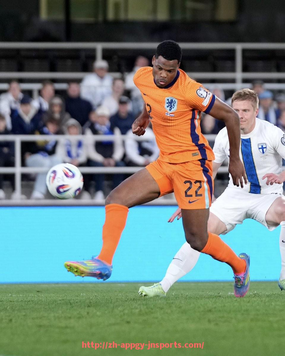 江南体育APP-世俱杯比赛关键战术临场调整实例与成功率分析